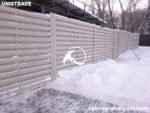 Забор жалюзи из евроштакетника RAL 7044 фото